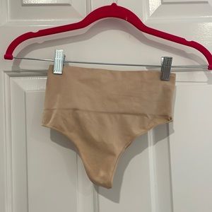 Spanx - Everyday shaping thong, size Small, soft nude - like new